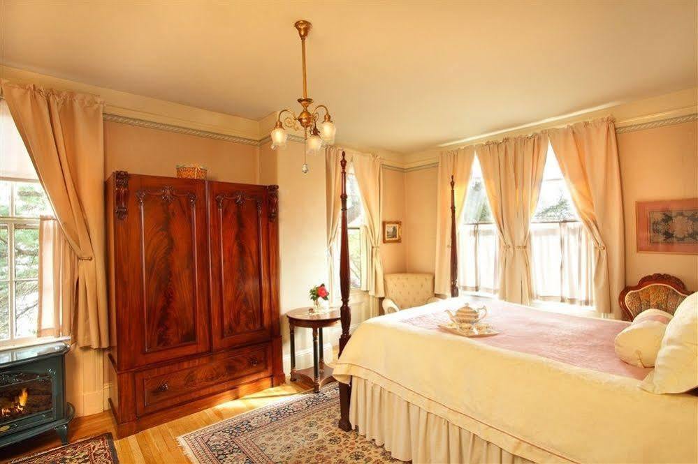 Camellia Inn Healdsburg Esterno foto